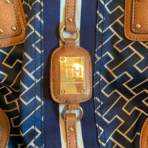 TOMMY HILFIGER hand bag👜 - Picture 7 of 7